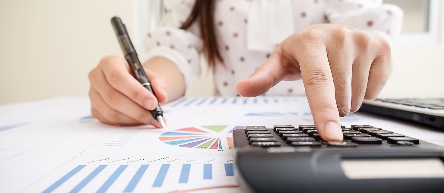 Salary vs Expenses in Canada